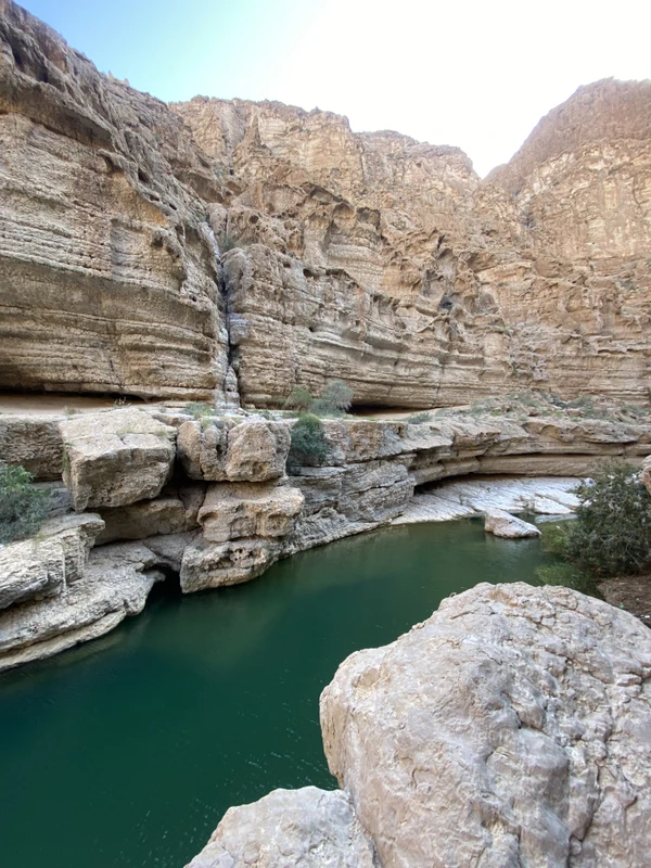Оазис среди скал: Вади-Шаб и воронка Бимма – групповая экскурсия