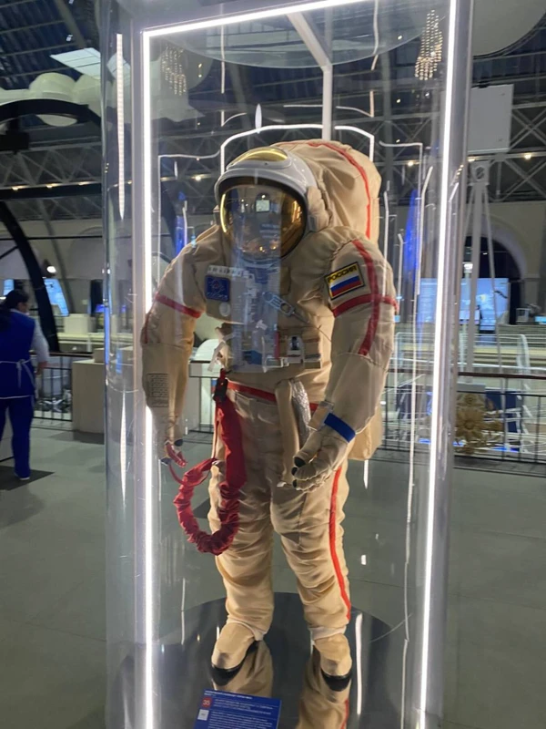 Экскурсия-квест в Москве на ВДНХ «К полёту допущен!» (7+)