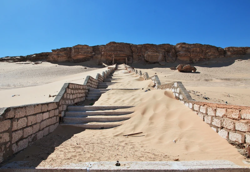 Из Каира — в Эль-Минью с учёным-археологом – индивидуальная экскурсия