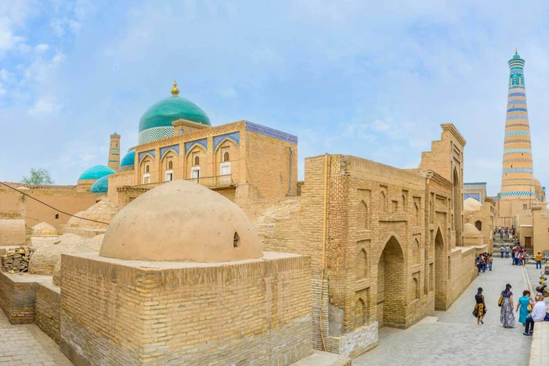 От древних ворот до ханских дворцов — пешком по Хиве – групповая экскурсия