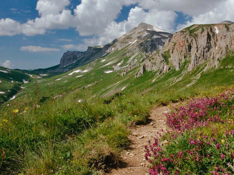 Плато Лаго-Наки, Азишская пещера и беседка над пропастью +фотосессия – индивидуальная экскурсия