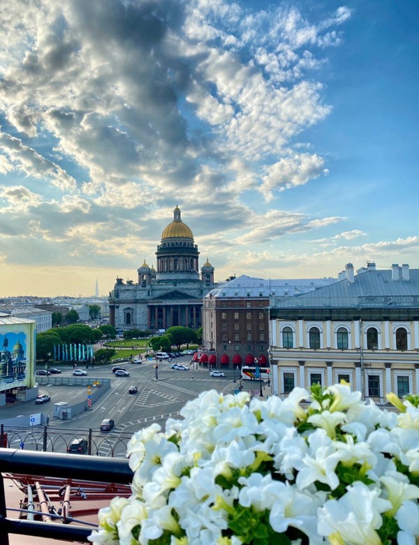 Нескучное знакомство с Петербургом на авто! – индивидуальная экскурсия