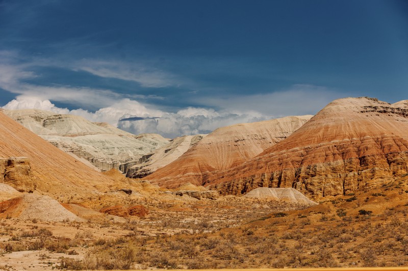 Из Алматы в Алтын-Эмель: горы Катутау, Актау и Поющий бархан – индивидуальная экскурсия