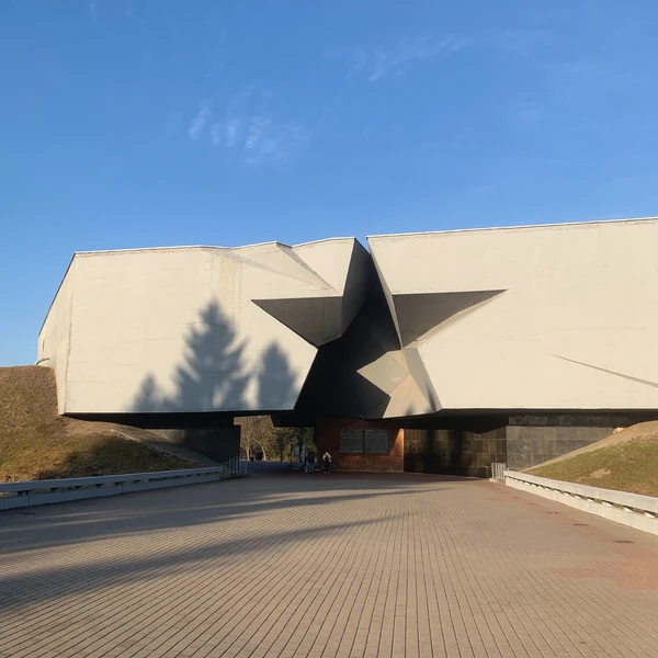 Трансфер из Минска в Брест и обратно + экскурсия по городу и крепости