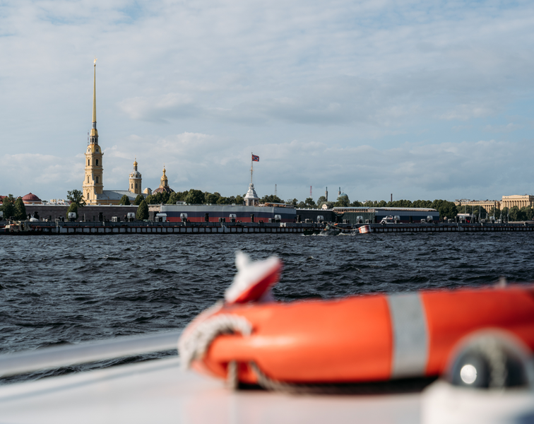Золотое кольцо Петербурга на теплоходе — из Карповки в акваторию Невы – групповая экскурсия
