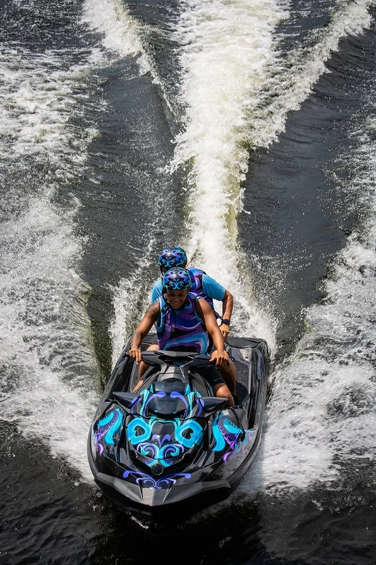 Брызги, скорость, виды: гидроциклы в Дубае (18+) – индивидуальная экскурсия