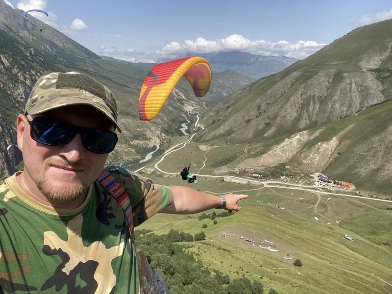 Полёт на параплане и поэзия Чегемского ущелья – индивидуальная экскурсия