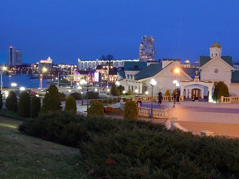 По вечернему Минску: проспект, набережная, улицы и переулки – групповая экскурсия