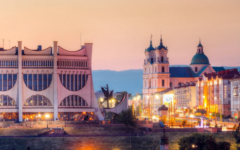 Гродно на рубеже веков: экскурсия из Бреста