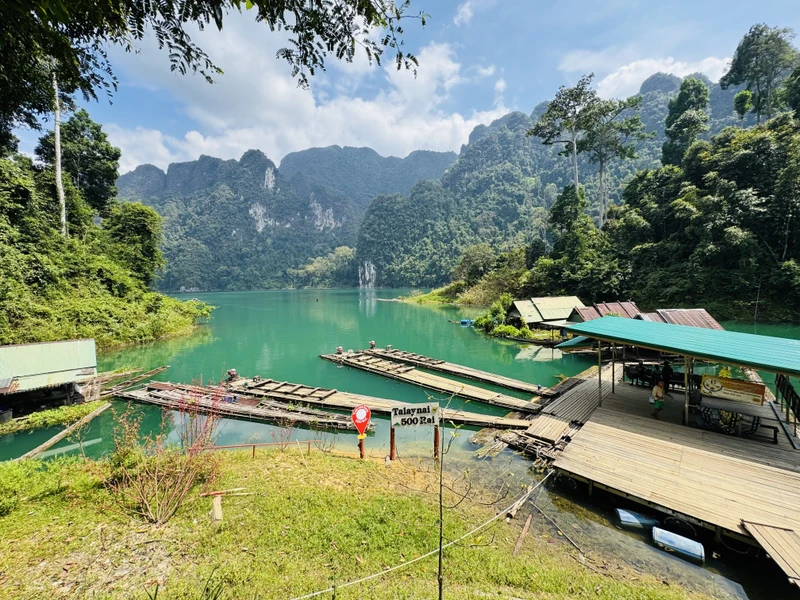 Сафари по слоновьим тропам и сплав на бамбуковом плоту – индивидуальная экскурсия
