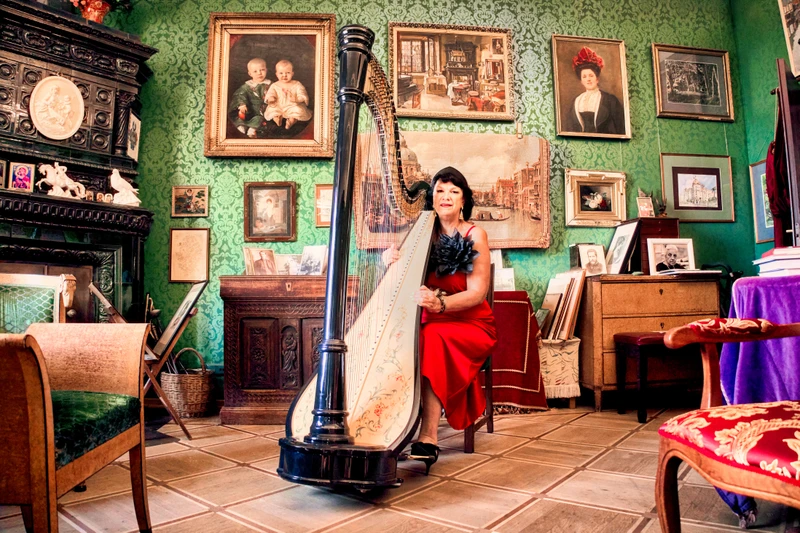 В гости к семье Бенуа: закрытая квартира и живая мелодия арфы – групповая экскурсия