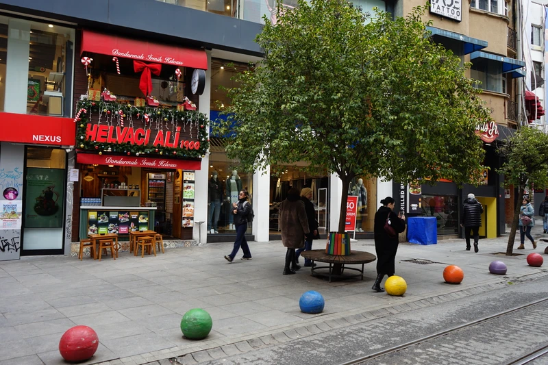 Прогулка и мастер-класс в уютном и молодёжном районе Мода – групповая экскурсия