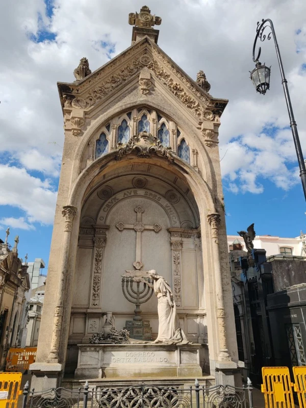 Кладбище Реколета: здравствуйте, господа тафофилы! – индивидуальная экскурсия