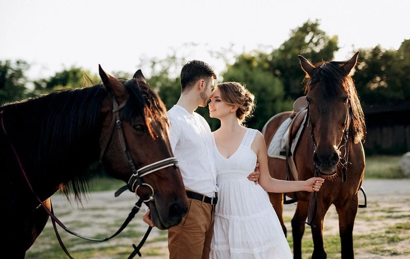 Выходные вдвоём в Абрау-Дюрсо с отдыхом в бане, конной прогулкой и лёгкими экскурсиями