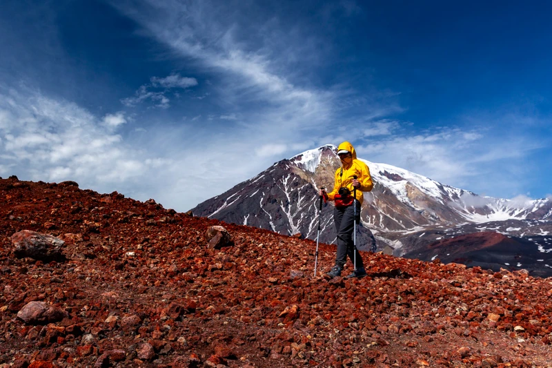 Туда, где горы дышат огнём: сплав, восхождение, глэмпинг и джиппинг в мини-группе (всё включено) – авторский тур