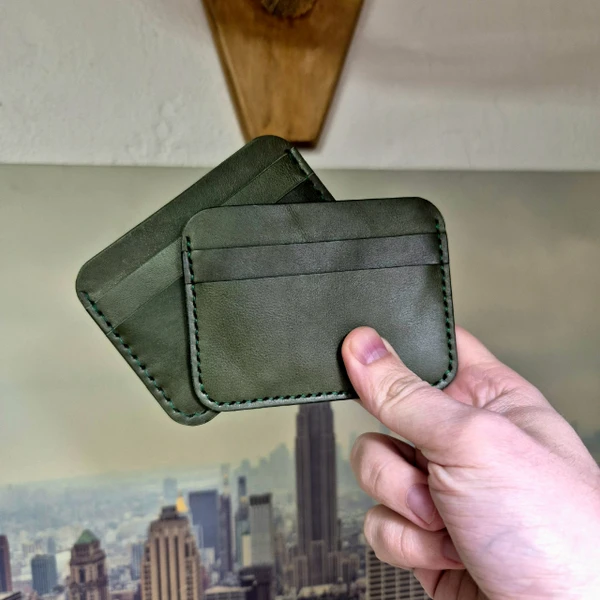 Картхолдер своими руками: мастер-класс по кожевенному делу в Екатеринбурге – групповая экскурсия