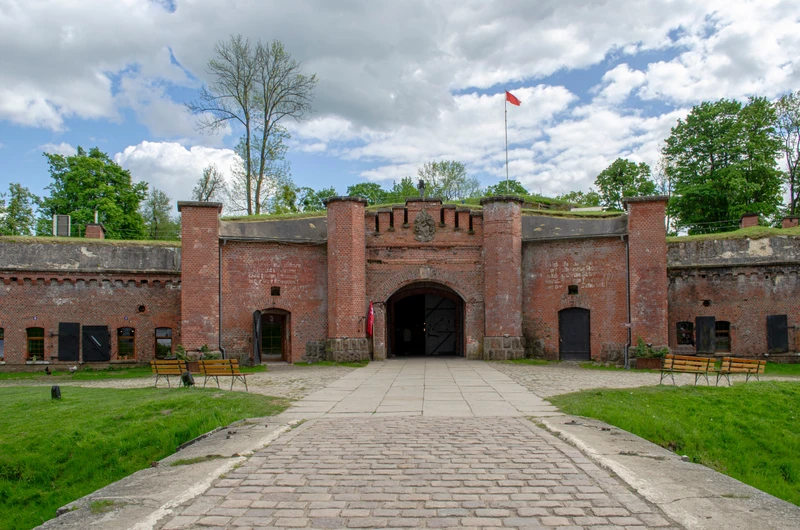 История Кёнигсберга–Калининграда и форт №11 «Дёнхофф» – групповая экскурсия