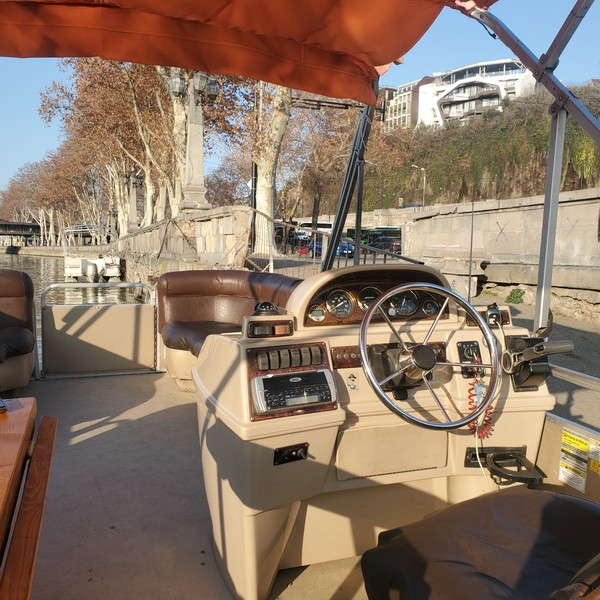 Река времени: водная прогулка с гидом – групповая экскурсия