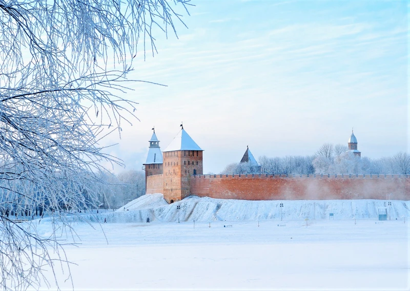 Праздничное путешествие в зимний Новгород и на фабрику ёлочных игрушек – групповая экскурсия