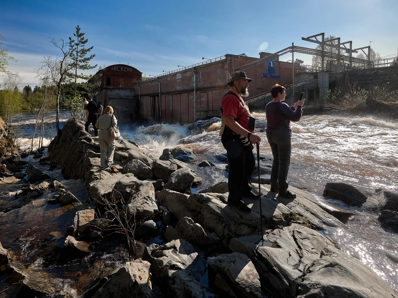 Из Сортавалы — к лесным водопадам и месторождению граната – групповая экскурсия