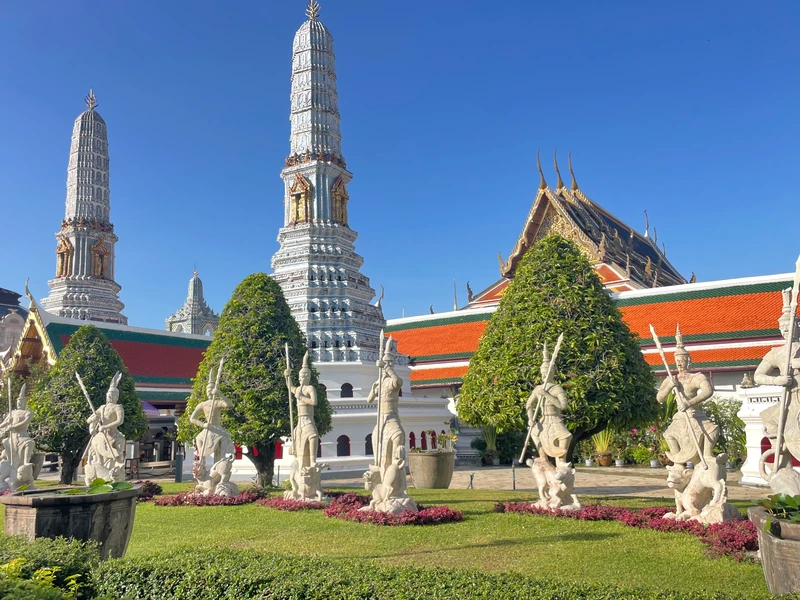 Сердце Бангкока: легенды Королевского дворца и древних храмов – групповая экскурсия