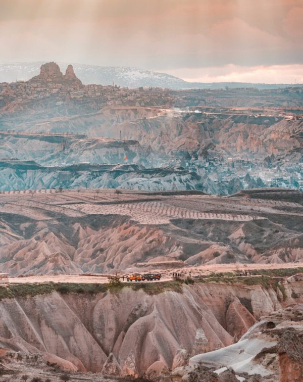 Закат в Каппадокии: город-крепость Ортахисар и Красная долина – индивидуальная экскурсия