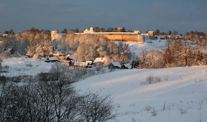 Дух Древней Руси и былинные пейзажи в Изборске – индивидуальная экскурсия