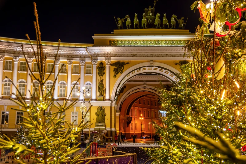 Новогодняя жизнь имперского Петербурга – групповая экскурсия