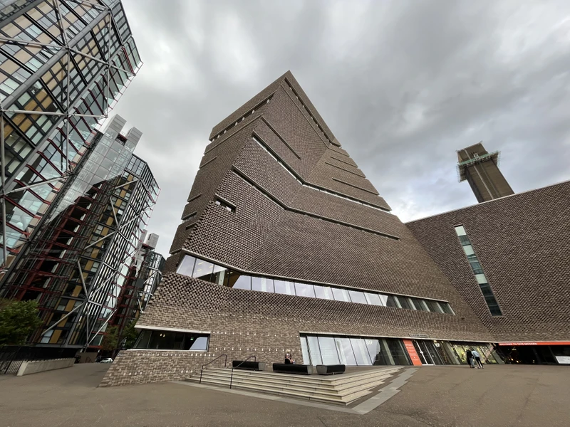 Окно в 20 век: Тейт Модерн с искусствоведом из Оксфорда – индивидуальная экскурсия