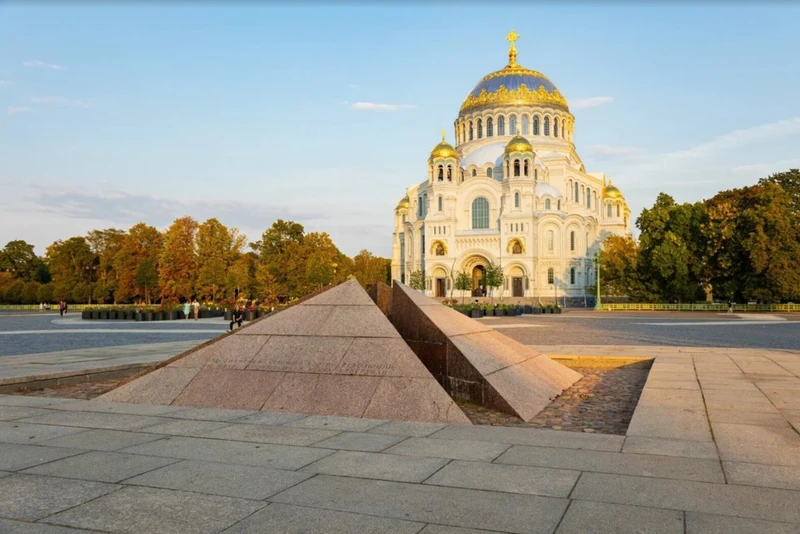 Кронштадт: симфония мужества и точных расчётов – групповая экскурсия