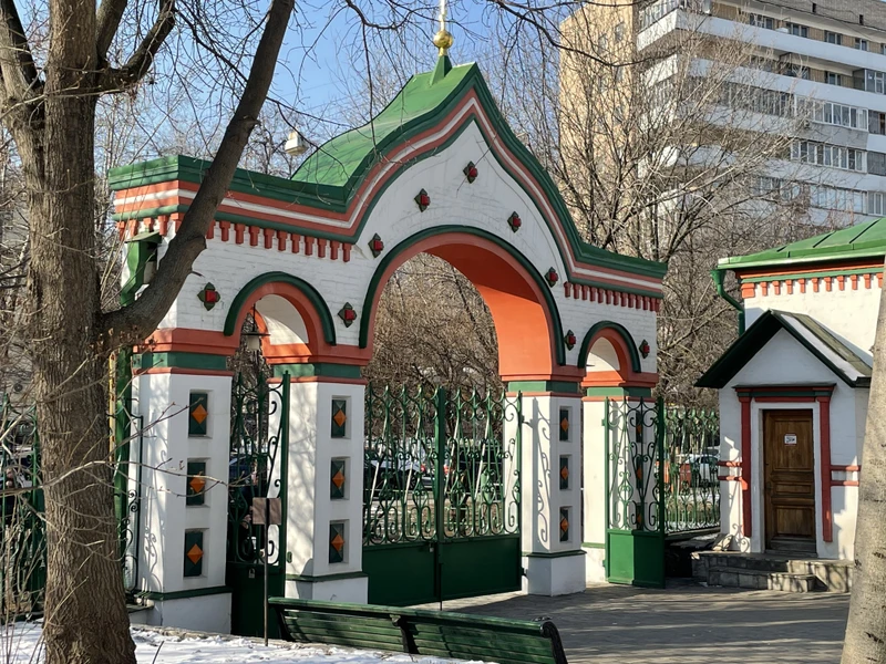 Ткачи, военные и опальный граф. Девичье поле: история и архитектура – групповая экскурсия