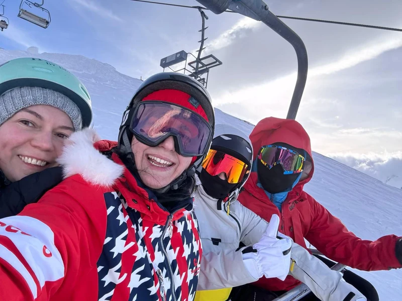 Сначала катай, потом отдыхай: индивидуальный горнолыжный тур в Домбай с релаксом в спа – авторский тур