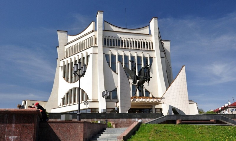 Трансфер из Минска в Гродно и обратно (с заездом в Лидский замок) – индивидуальная экскурсия