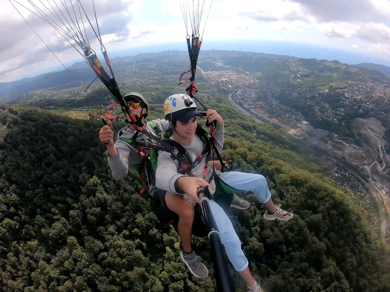 Гагра с высоты: полёт на параплане – групповая экскурсия