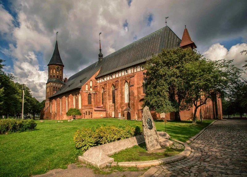 Обзорная автобусно-пешеходная экскурсия по Калининграду