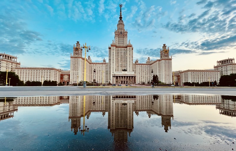 «Высотка номер один»: прогулка вокруг Главного здания МГУ – индивидуальная экскурсия