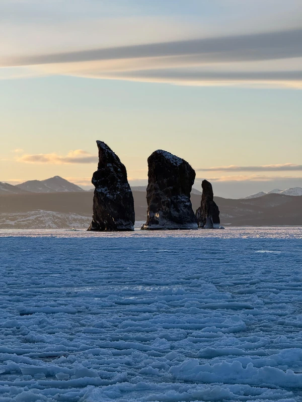 К мысу Маячный и скалам Три брата — в нартах – групповая экскурсия