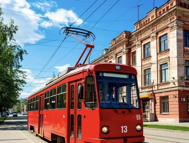 Экскурсия без гида в Новосибирске: трамвай №13, местные истории и вид с высоты