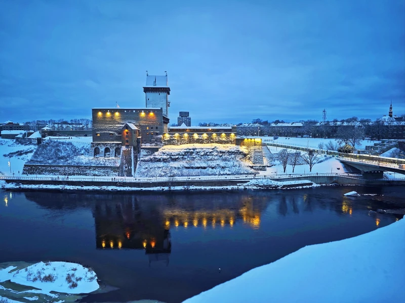 Из Петербурга — в приграничный Ивангород и его окрестности – индивидуальная экскурсия