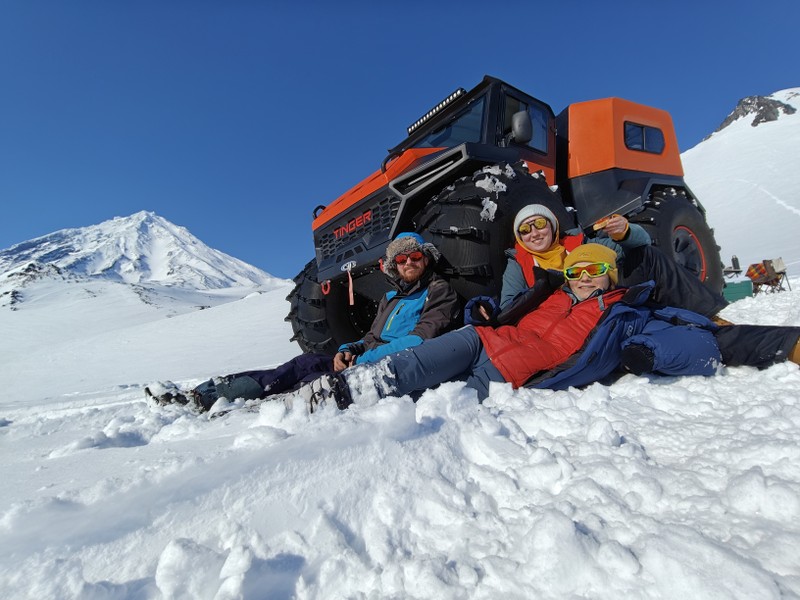 Авачинский перевал и горячие источники — на вездеходе (всё включено) – индивидуальная экскурсия