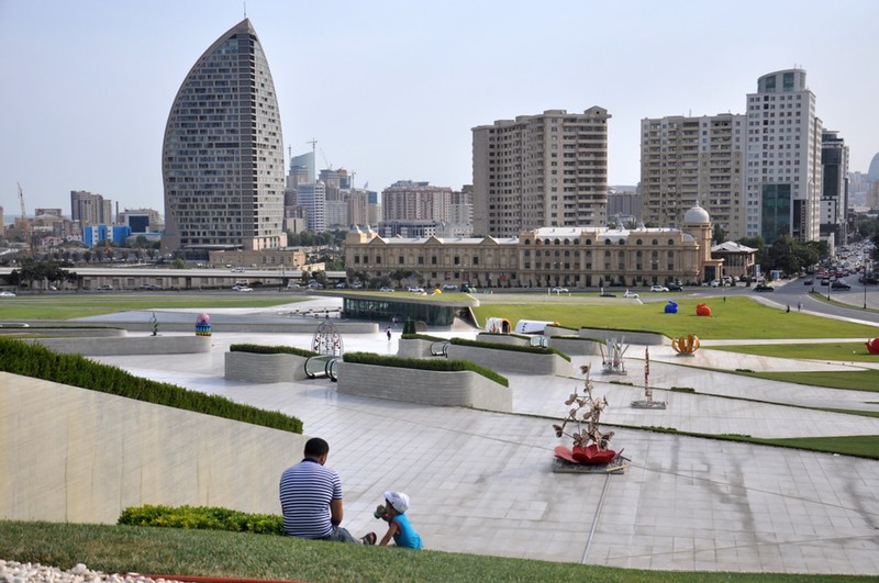 Все краски Баку: от старинных парков до «космической» архитектуры – индивидуальная экскурсия