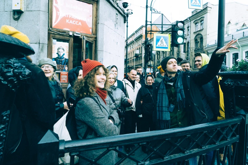 Стендап-экскурсия по Петербургу