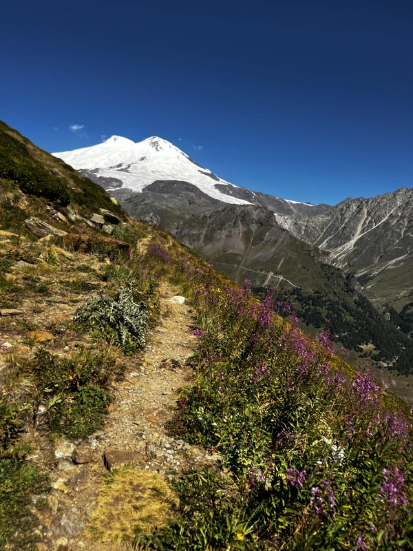 Из Нальчика к главному пику Европы — Эльбрусу. Индивидуальная поездка