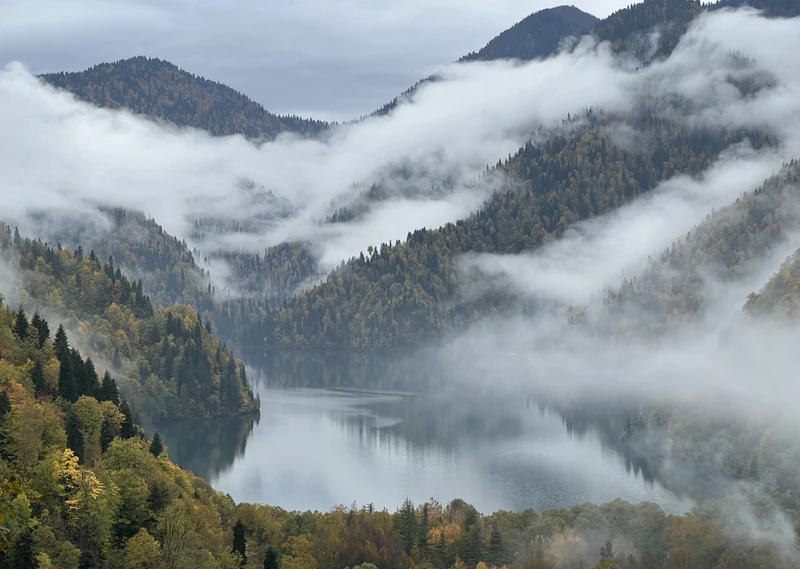 По природным сокровищам Абхазии — из Адлера – групповая экскурсия