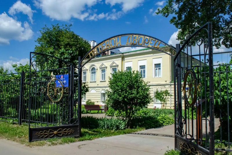 Из Москвы — к берегам озера Сенеж – групповая экскурсия