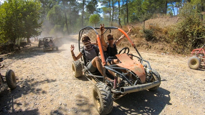 Адреналиновое комбо: рафтинг, зиплайн, квадроциклы, багги, обед – групповая экскурсия
