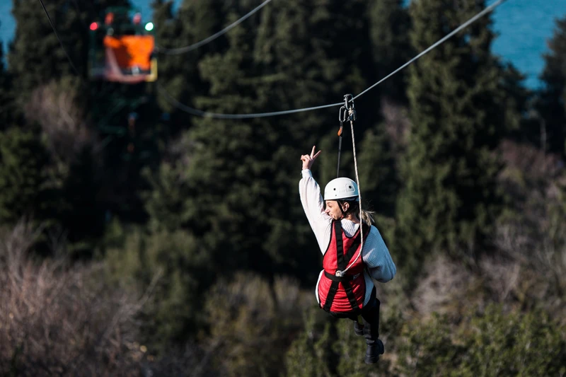 Адреналиновое комбо: рафтинг, зиплайн, квадроциклы/багги, обед – групповая экскурсия