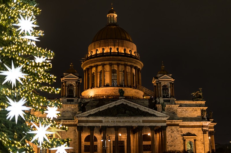 Новогодний Санкт-Петербург: путешествие в сердце волшебства – групповая экскурсия