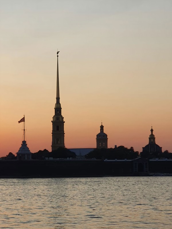 Петербургская ночь и разводные мосты – индивидуальная экскурсия