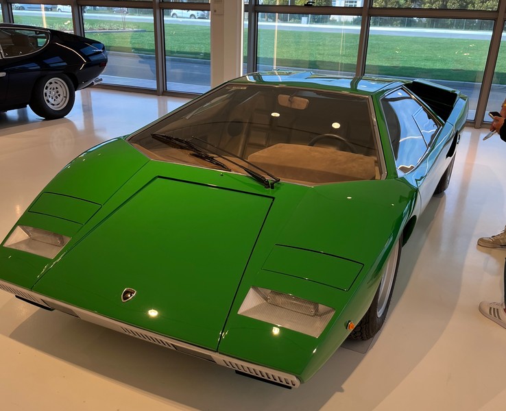 Музей Lamborghini в Болонье: от мечты к мощи – индивидуальная экскурсия